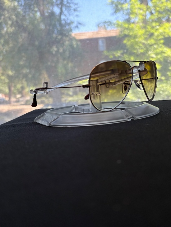 Ray-Ban Aviator Large Metal sunglasses (RB3025) Gold frame/light brown lenses main image 8